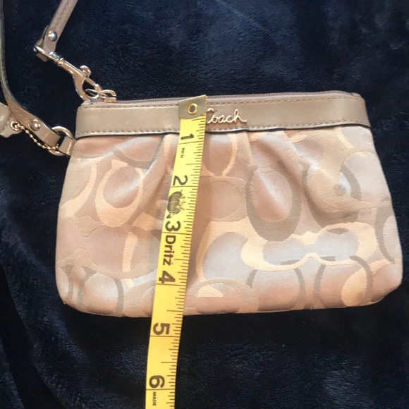 COACH GRAY WRISTLET BAG - Picture 8 of 8
